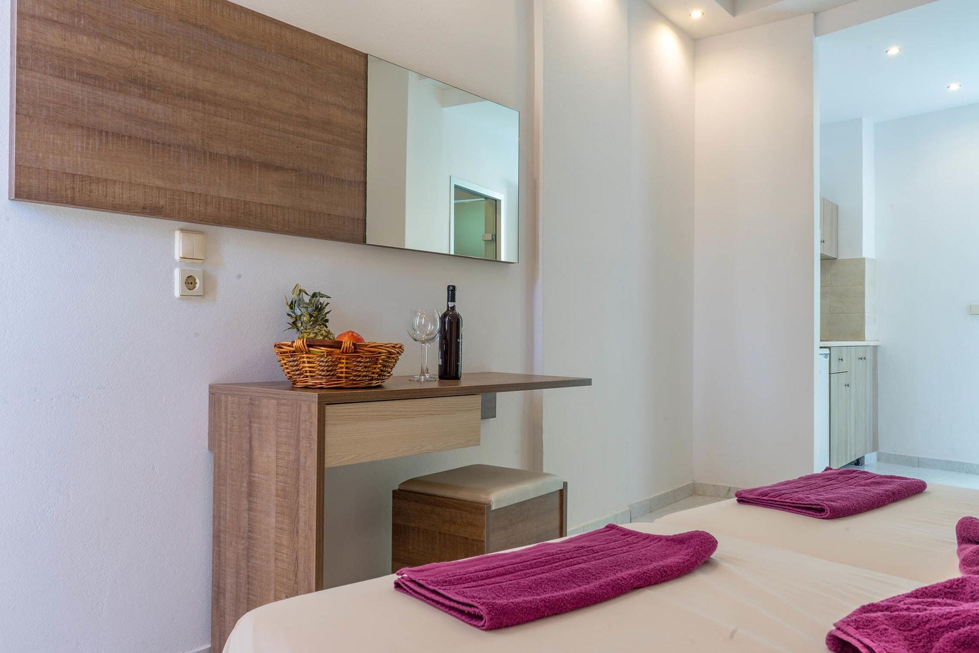 Hotel Stamos 2*