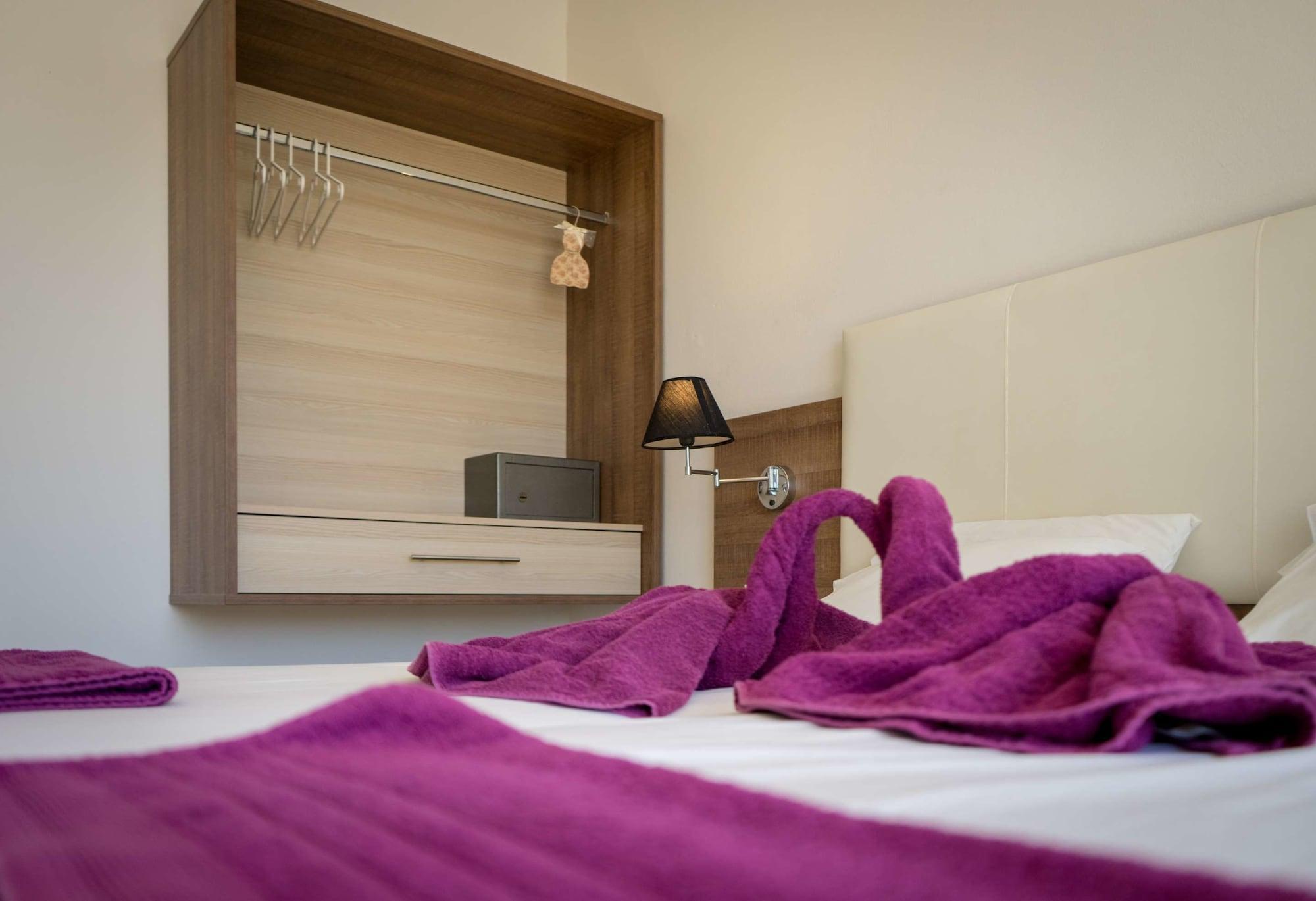 Hotel Stamos 2*