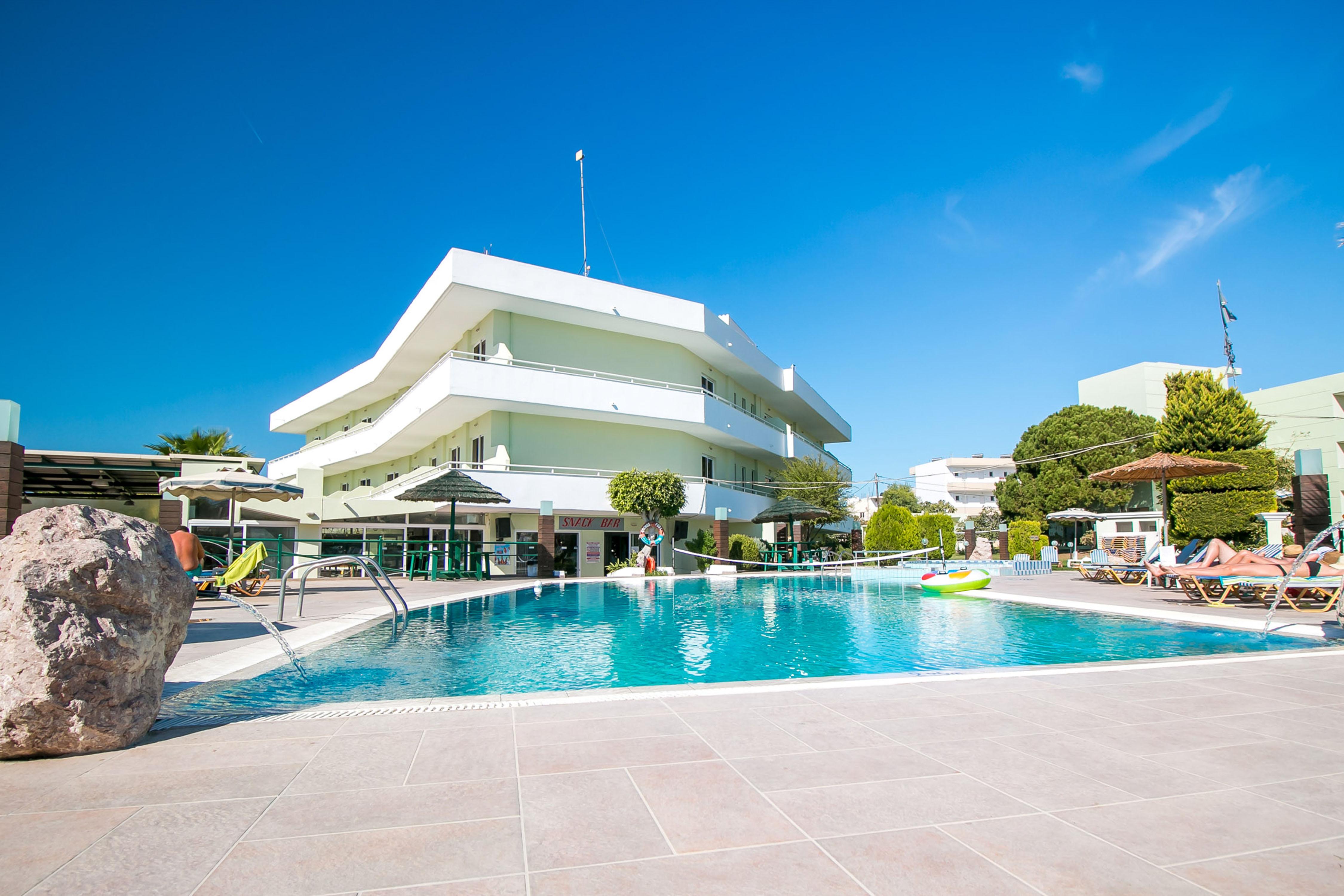 Stamos Hotel